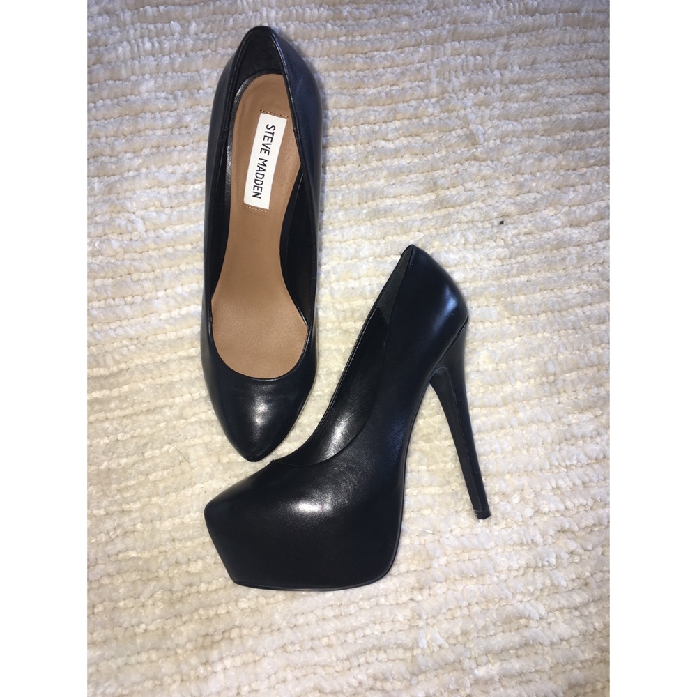 Steve Madden Dejavu Black Leather
